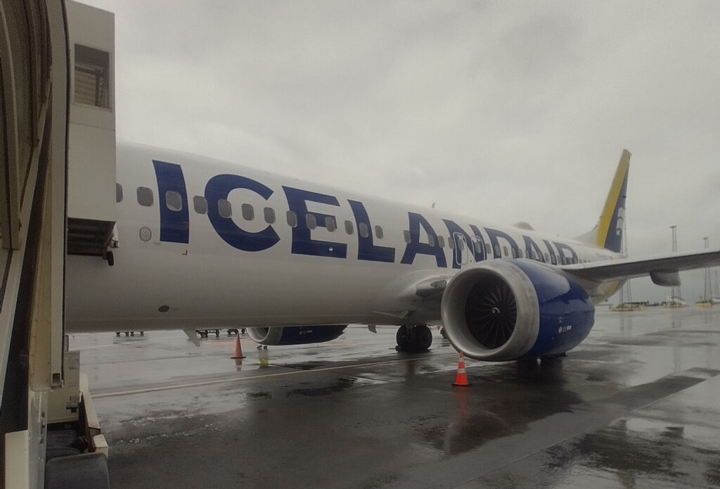 Icelandair Boeing 737